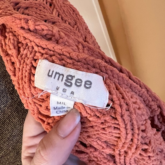 Apricot Colored Chunky Knit Umgee Shrug Sweater - Picture 5 of 5